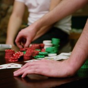 Erfolgreich Poker spielen – 13 Tipps und Tricks